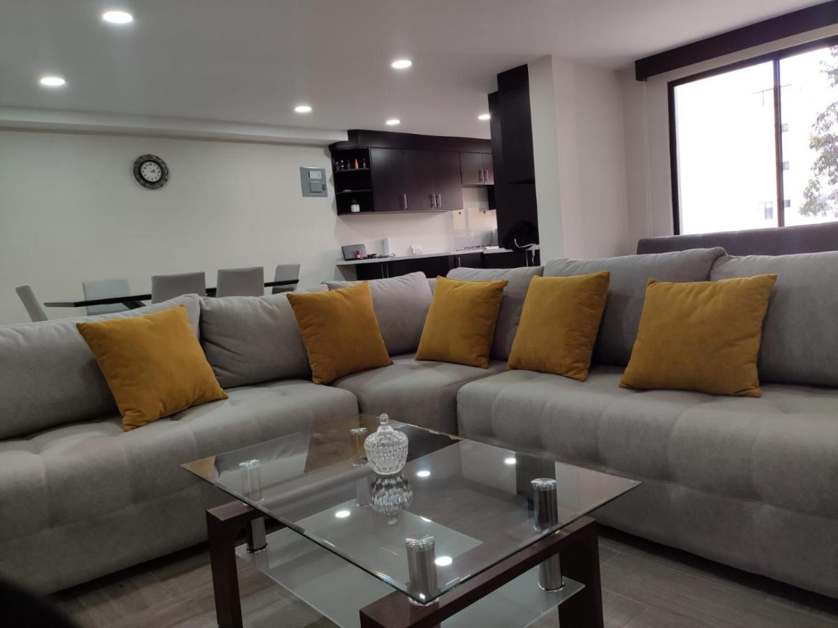 Departamento Sector De La Embajada Americana Кито Экстерьер фото
