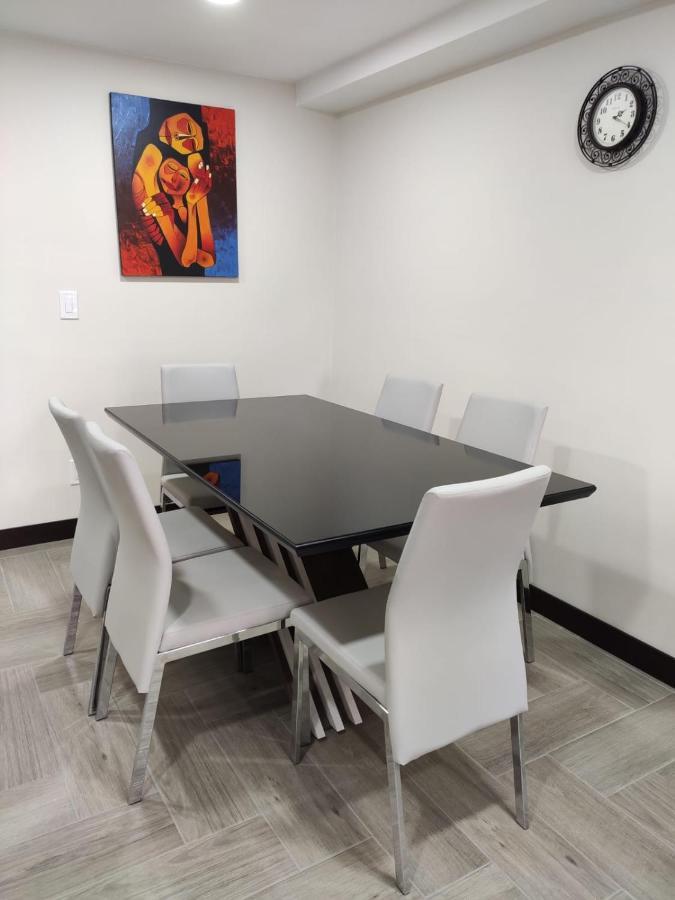 Departamento Sector De La Embajada Americana Кито Экстерьер фото