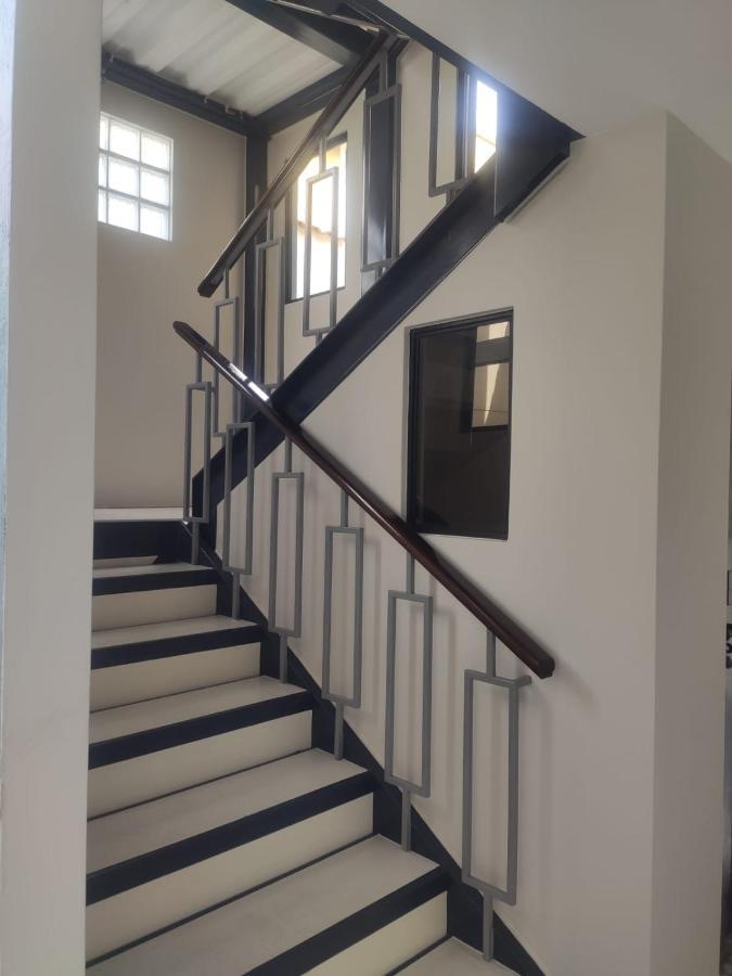 Departamento Sector De La Embajada Americana Кито Экстерьер фото