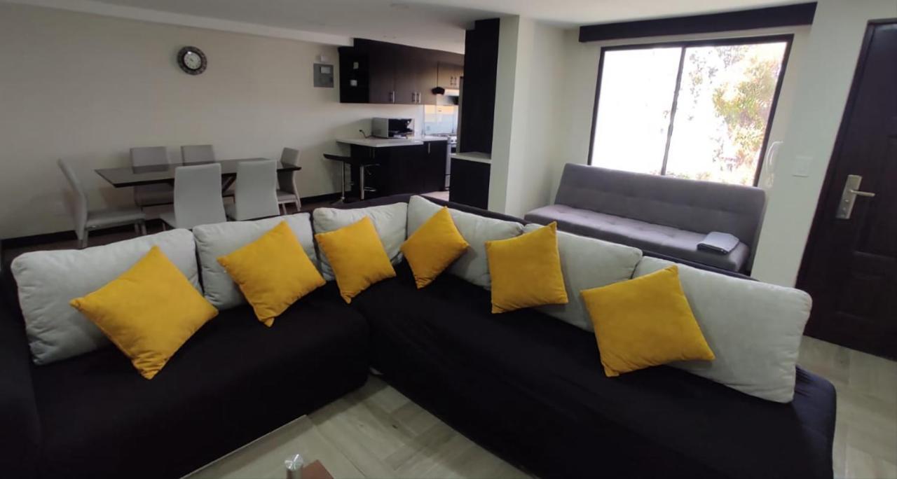 Departamento Sector De La Embajada Americana Кито Экстерьер фото